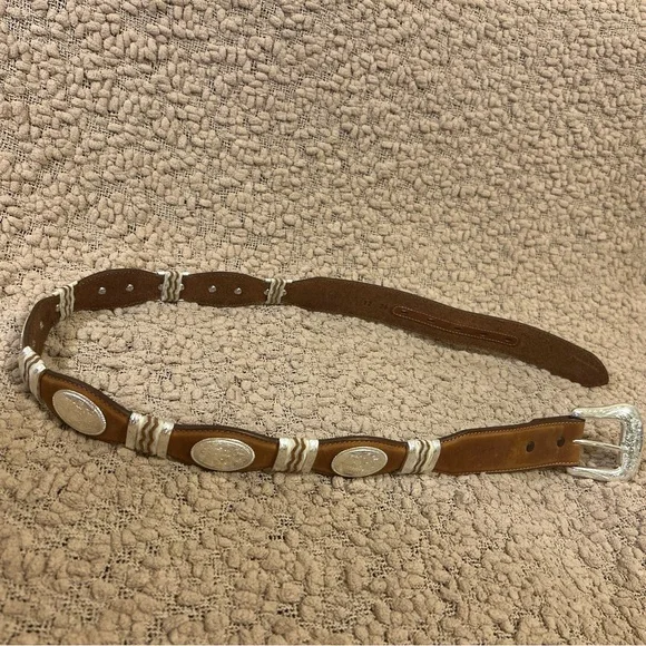 Leegin Leather Products Mens Oiled Scalloped Belt 34 Brown - Picture 2 of 16